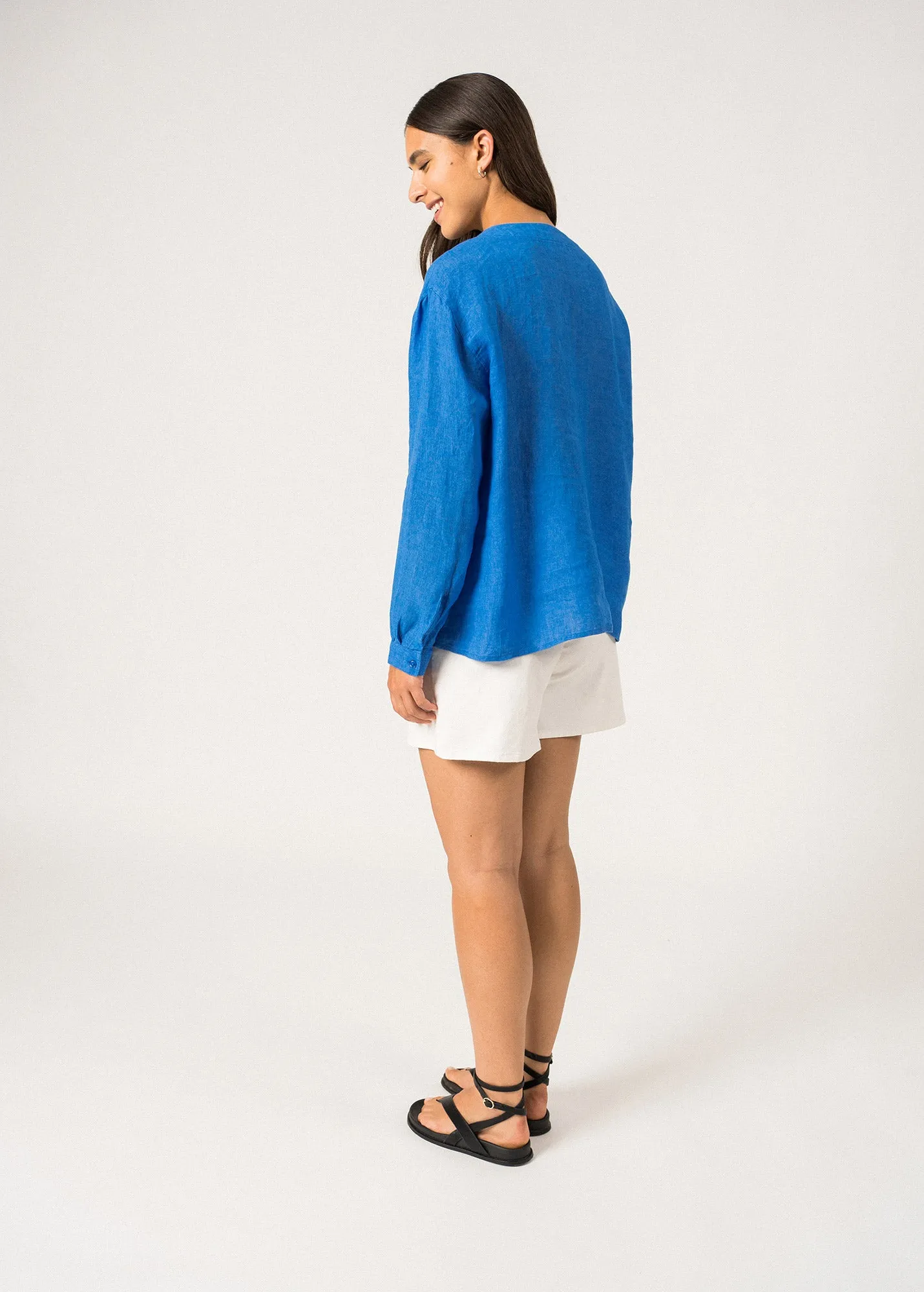 Blouse en lin Laurence - manches longues, col V (MER)