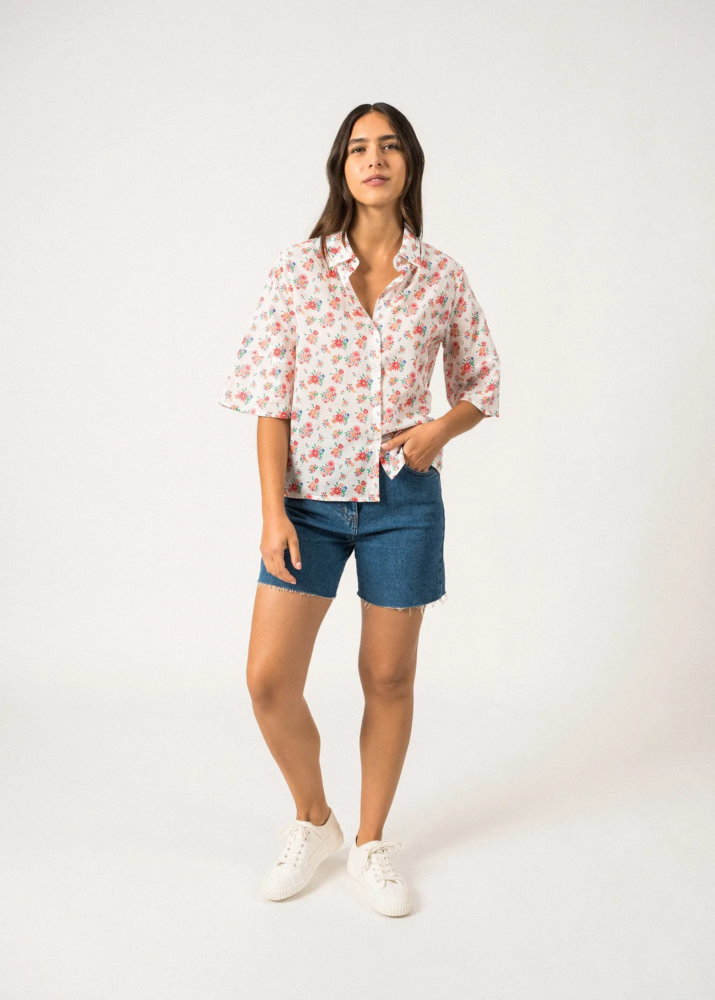 Chemise fleurie Zora - manches courtes (FLORAL BLANC)