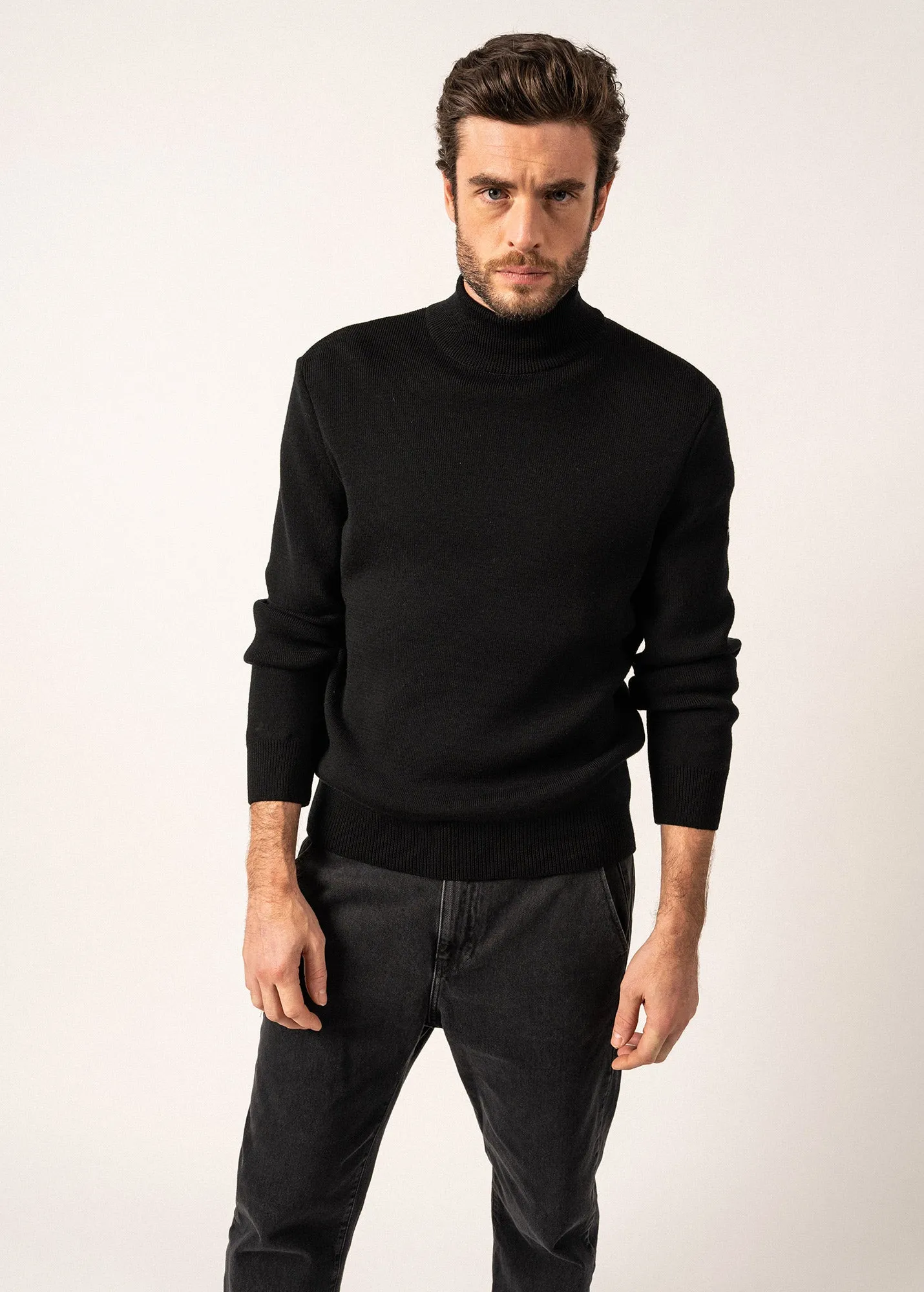 Pull  col montant Tarbes - en laine douce (NOIR)