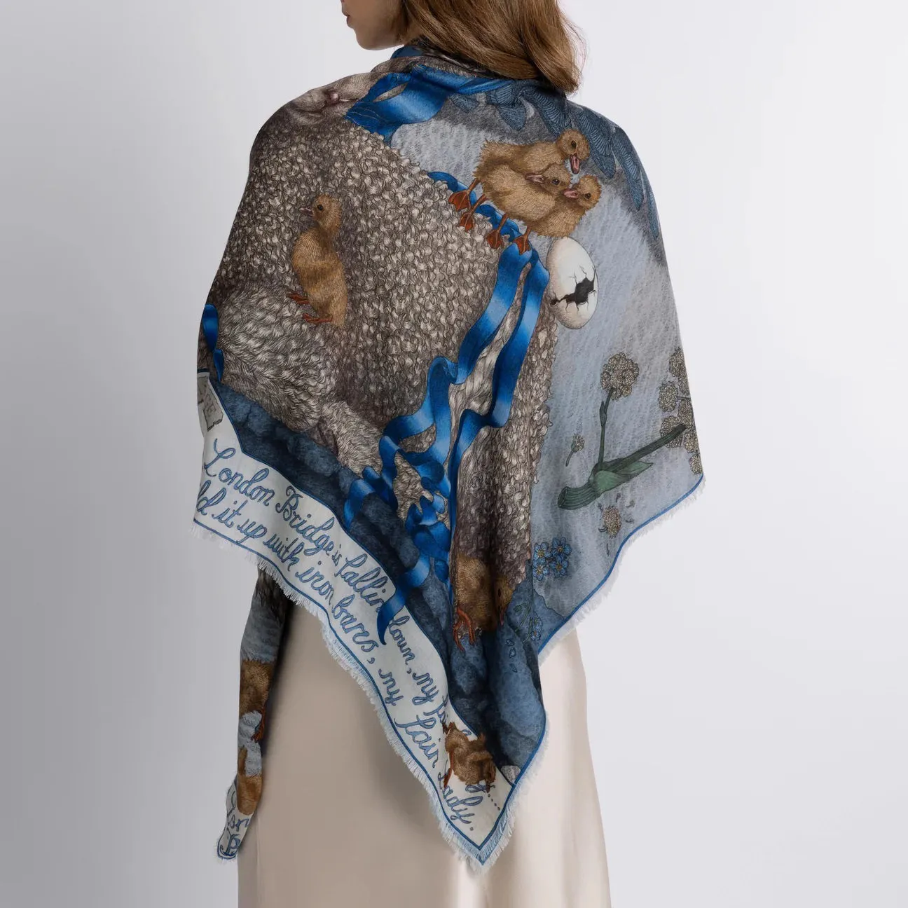 SABINA SAVAGE - LONDON BRIDGE IS FALLING DOWN CASHMERE SCARF 135CM POWDER/FROST