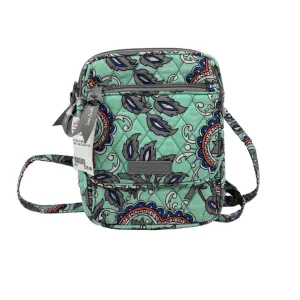 VERA BRADLEY Mint Green & Multi FAN FLOWERS Quilted Floral Mini Hipster
